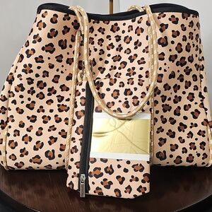 Everyday Neoprene Tote - NWOT!!!